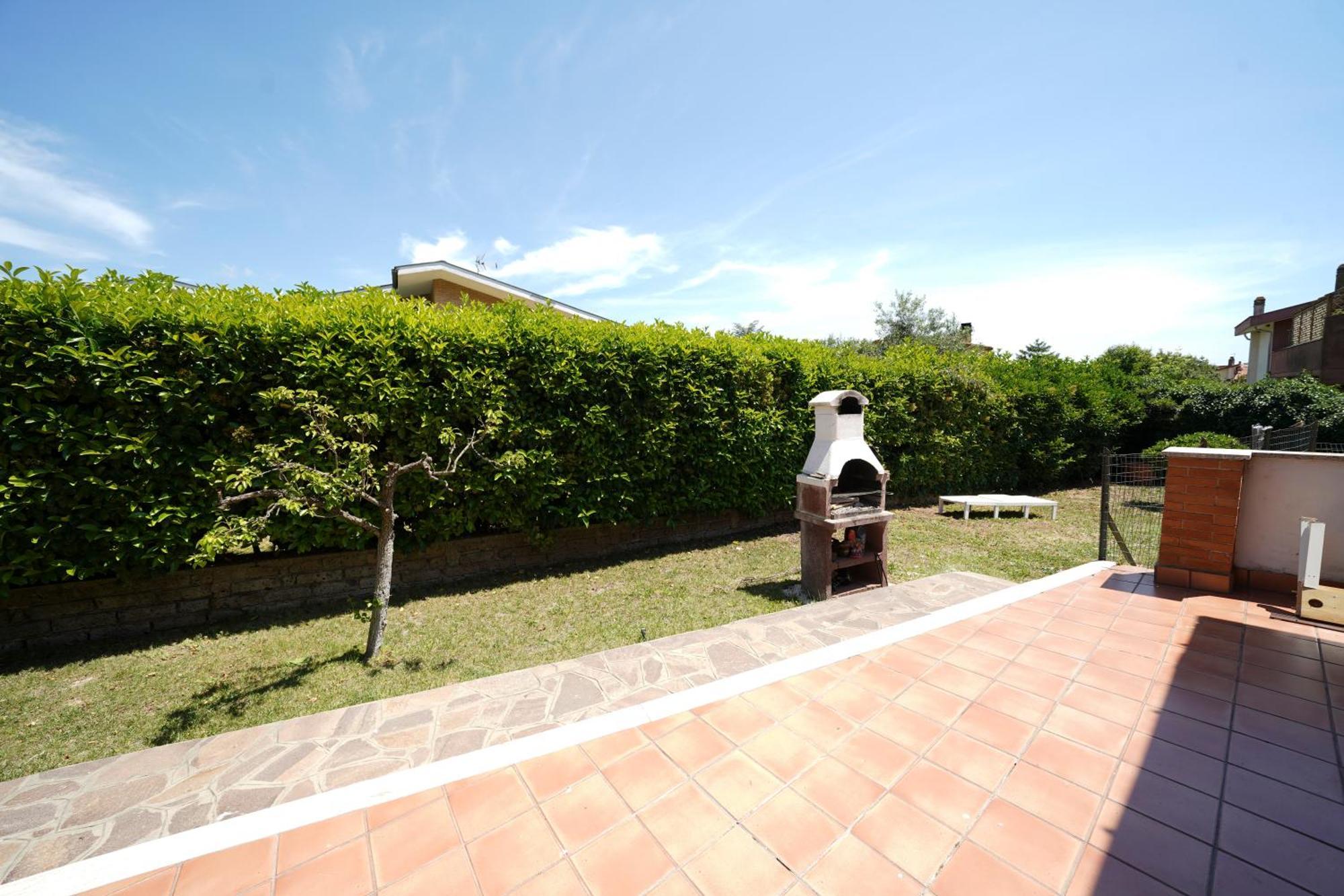 Da Piero E Gina Hotel Palidoro Ngoại thất bức ảnh